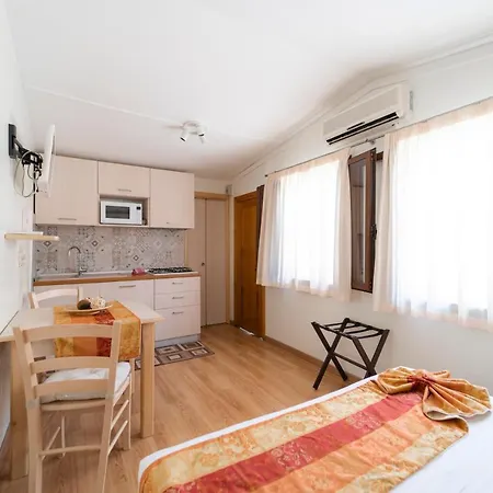 Casa San Pietro Apartment *
